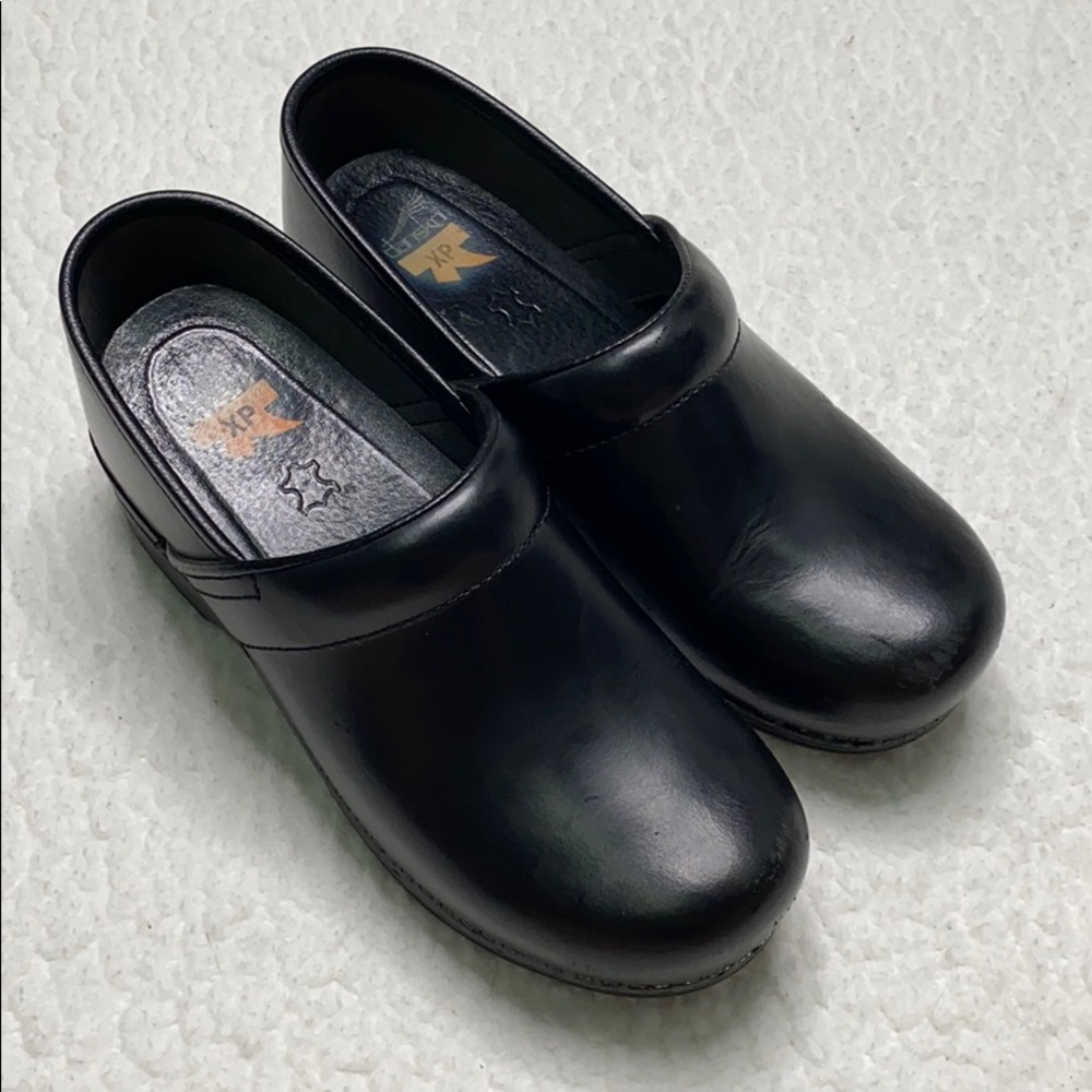Black Dansko Clogs Size 38/8
